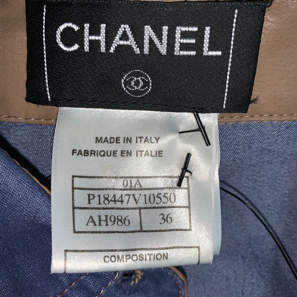 CHANEL 01A size 36 light weight DENIM JACKET - Picture 2 of 14